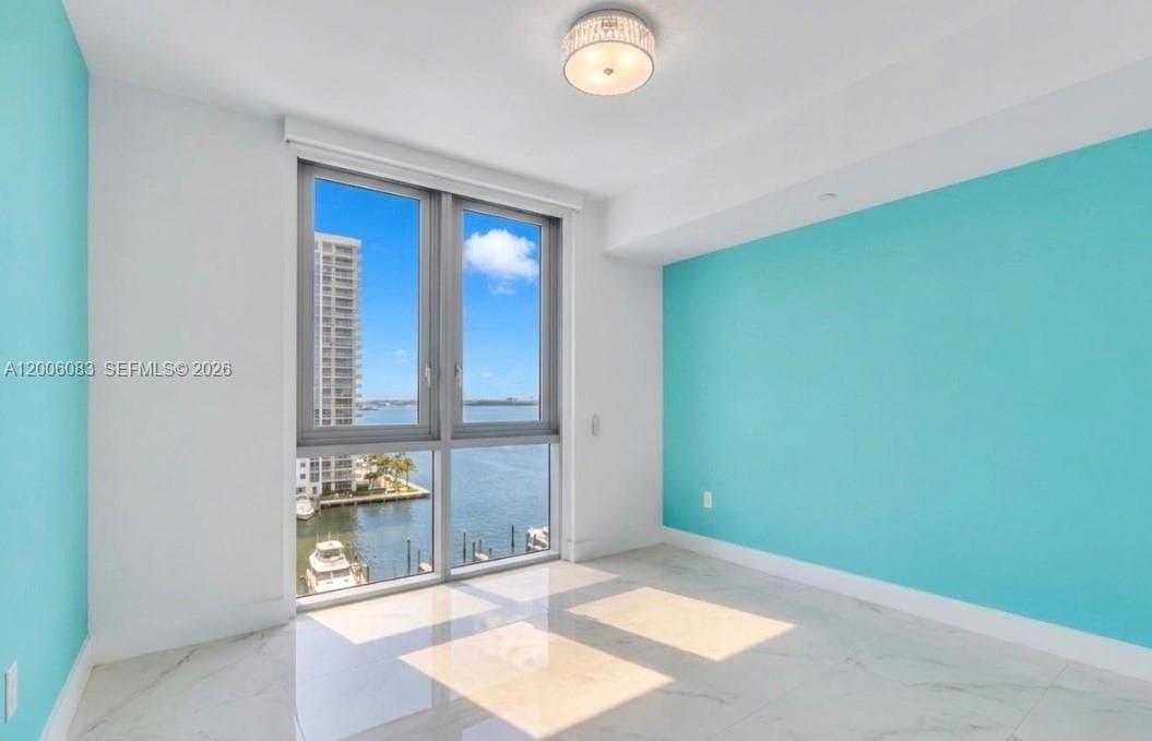 17111 Biscayne Blvd # 909, North Miami Beach FL 33160 — 48