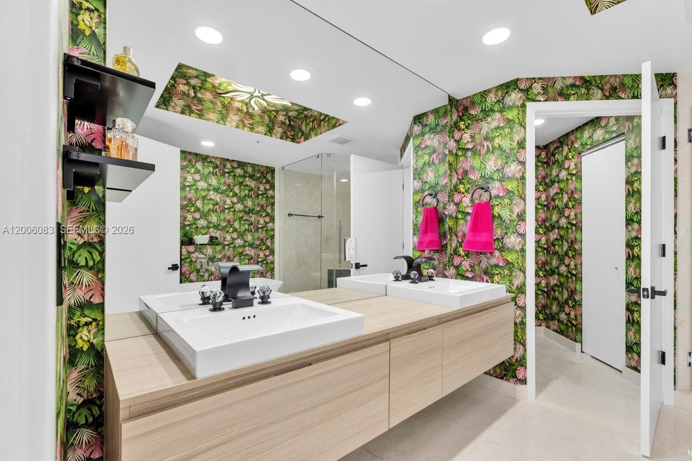 17111 Biscayne Blvd # 909, North Miami Beach FL 33160 — 40