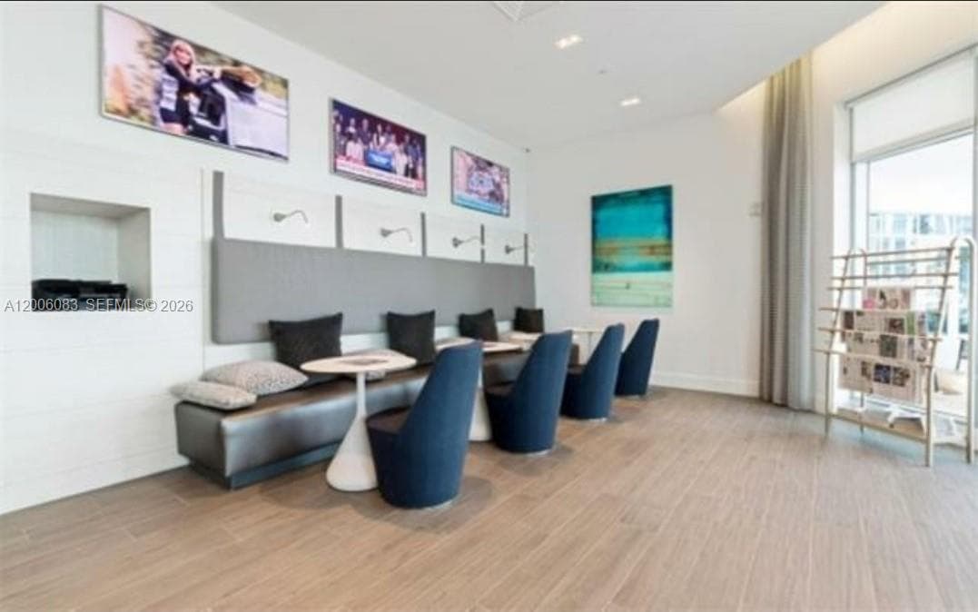 17111 Biscayne Blvd # 909, North Miami Beach FL 33160 — 78