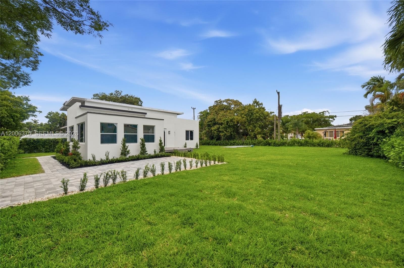 5735 SW 12th St, West Miami FL 33144 — 25