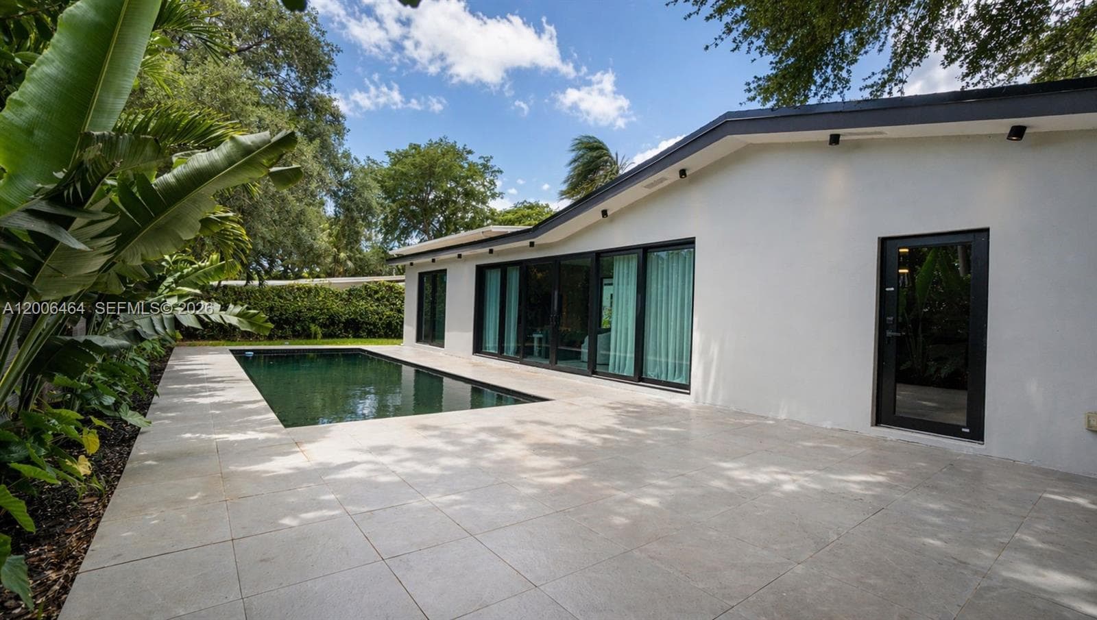 2110 NE 191st Dr, North Miami Beach FL 33179 — 10