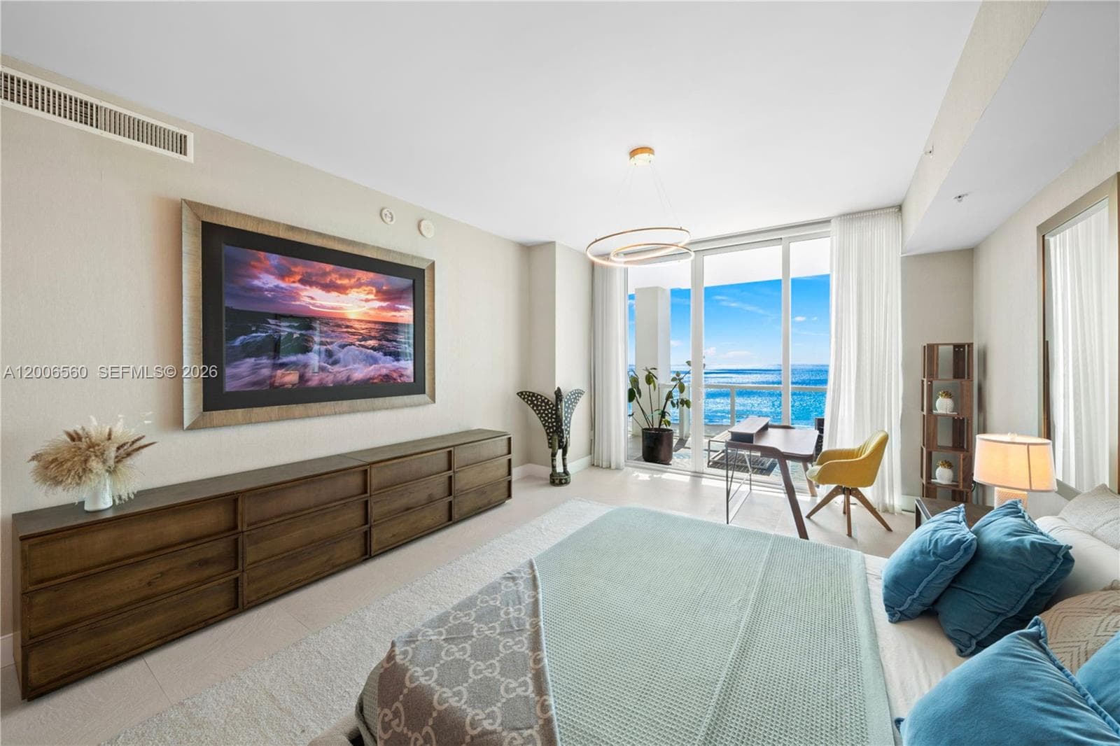 50 S Pointe Dr, Miami Beach FL 33139 — 23