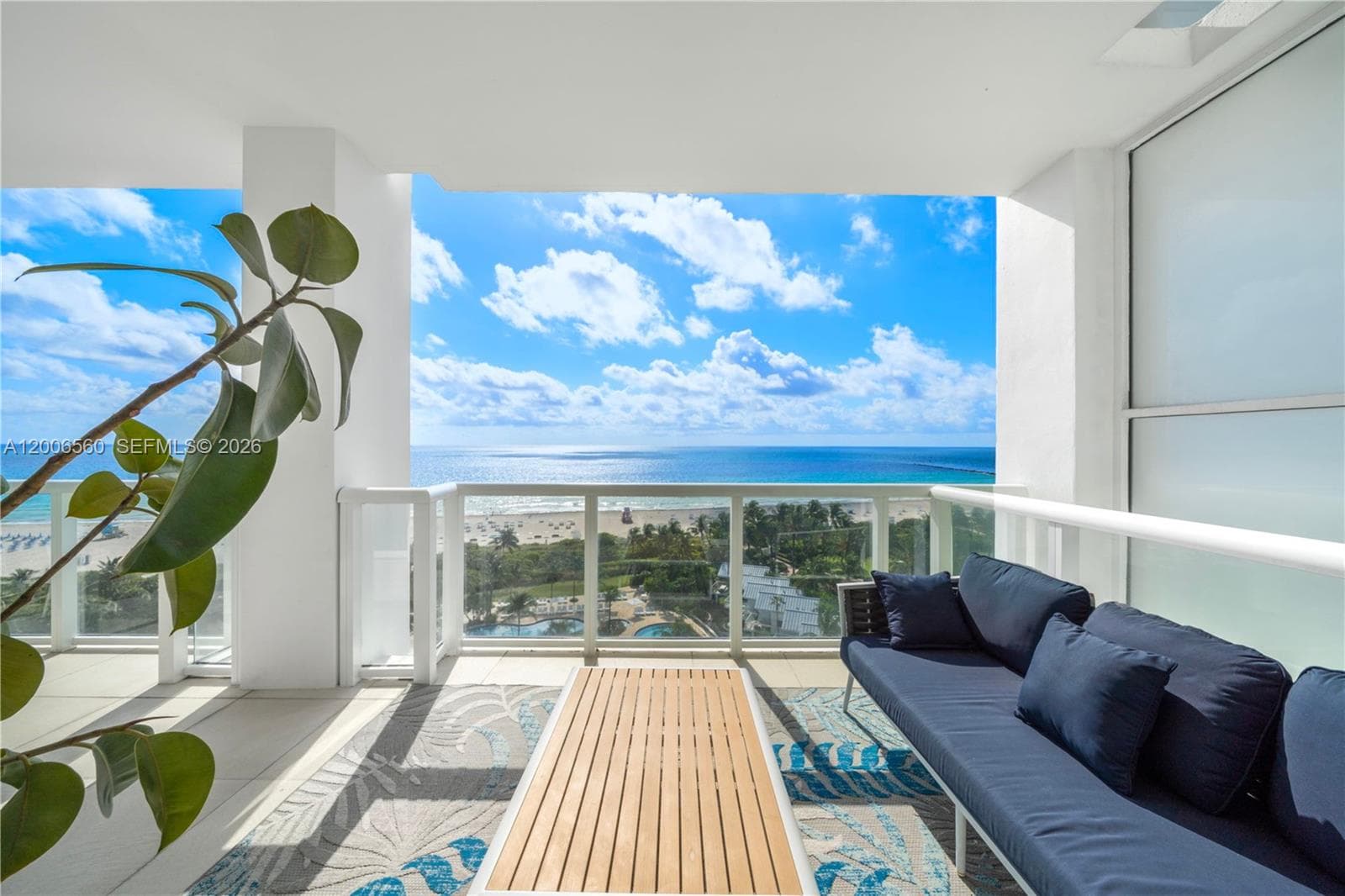 50 S Pointe Dr, Miami Beach FL 33139 — 27
