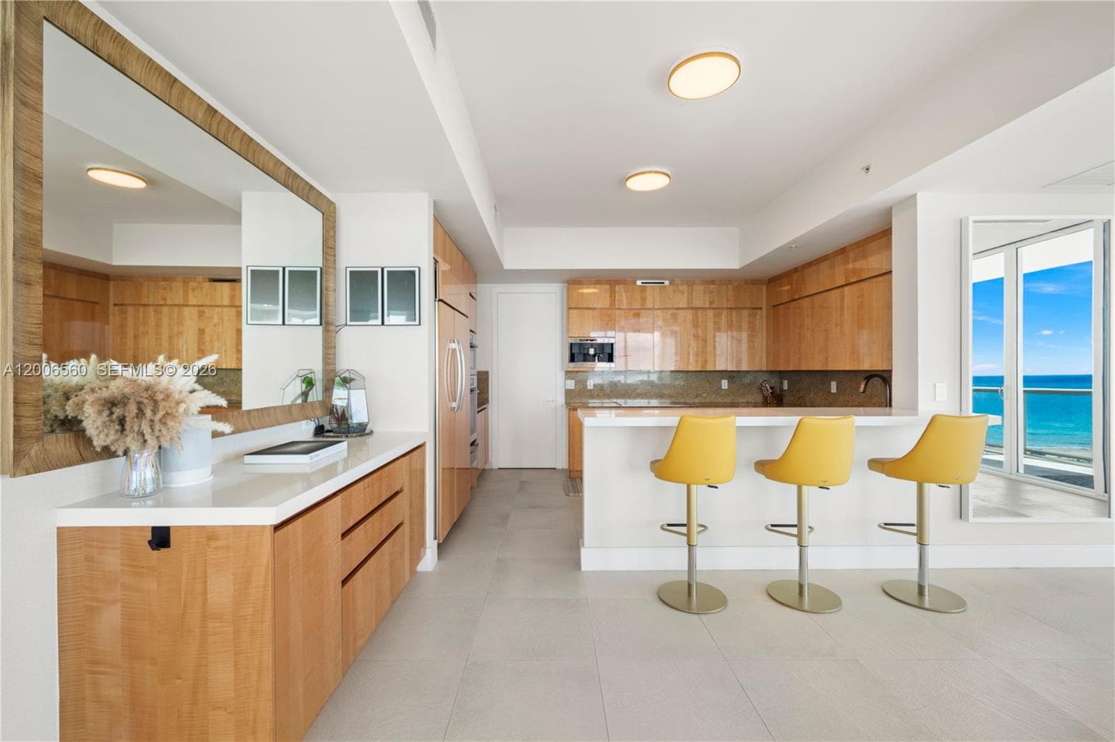 50 S Pointe Dr, Miami Beach FL 33139 — 17