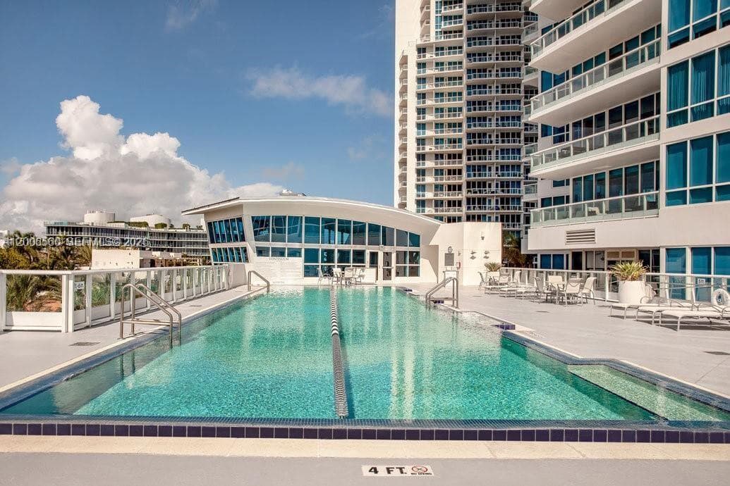 50 S Pointe Dr, Miami Beach FL 33139 — 47