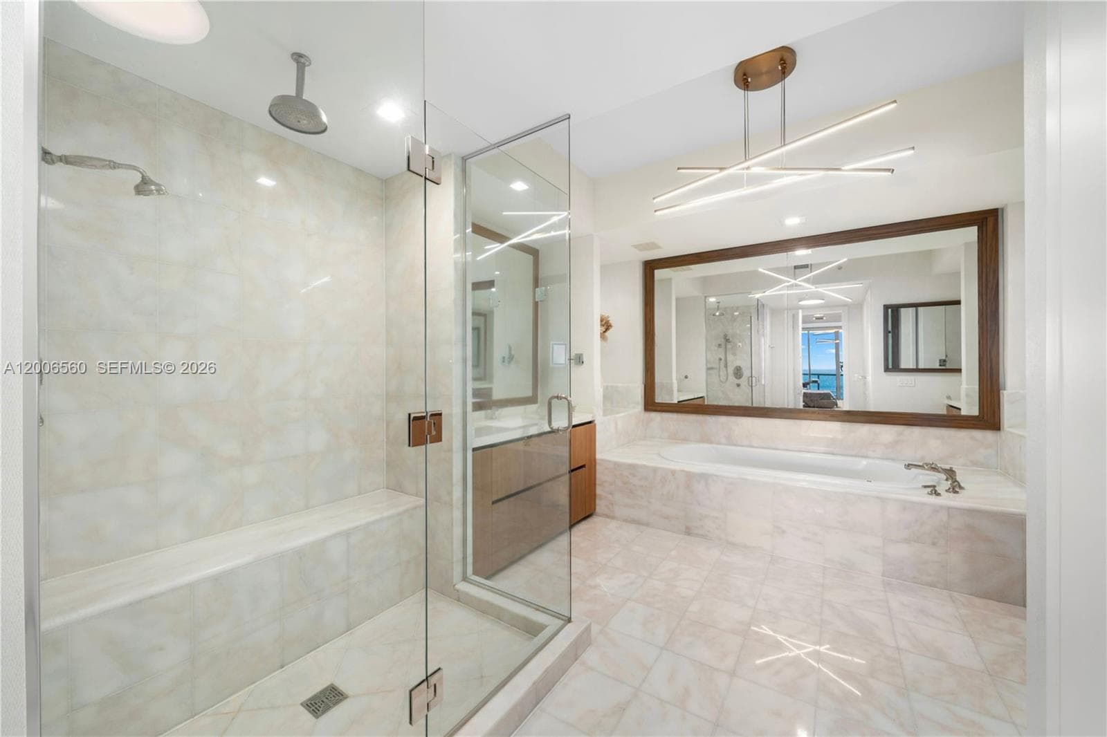 50 S Pointe Dr, Miami Beach FL 33139 — 29