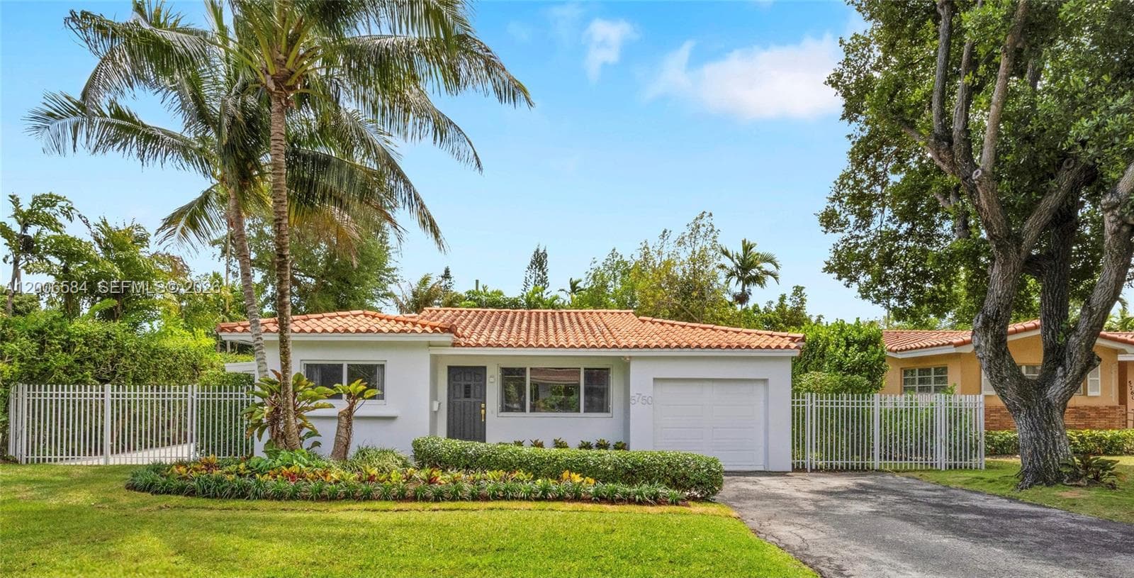 5750 SW 52nd Ter, South Miami FL 33155 — 1