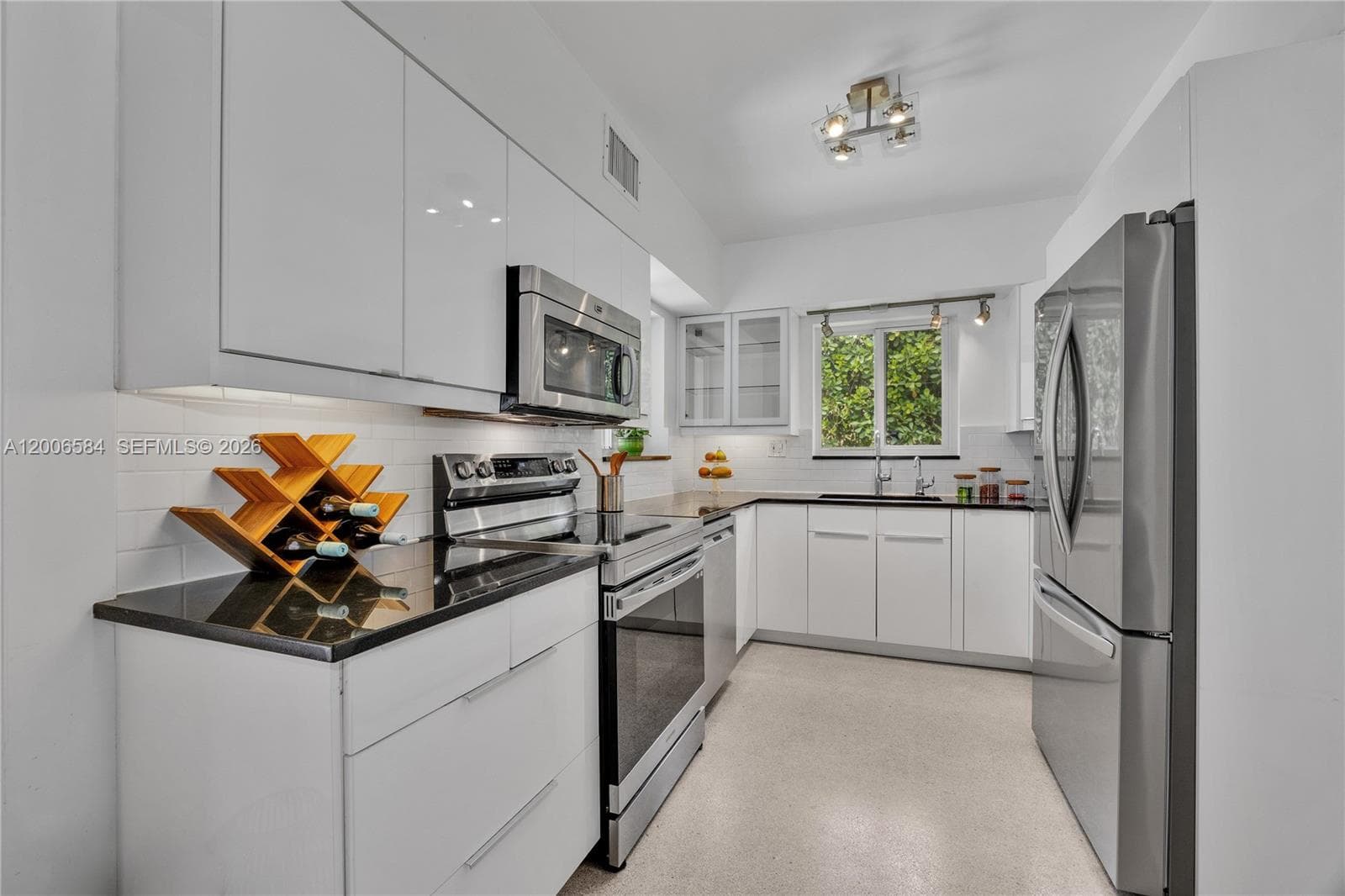 5750 SW 52nd Ter, South Miami FL 33155 — 4