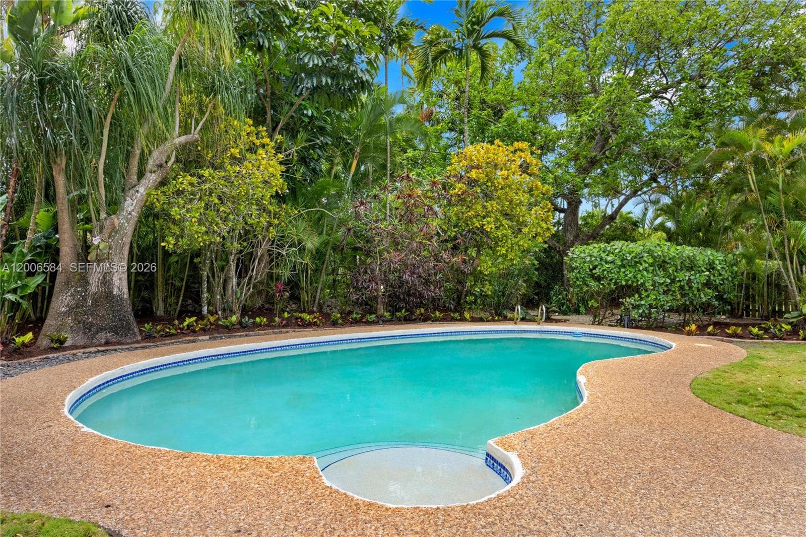 5750 SW 52nd Ter, South Miami FL 33155 — 8