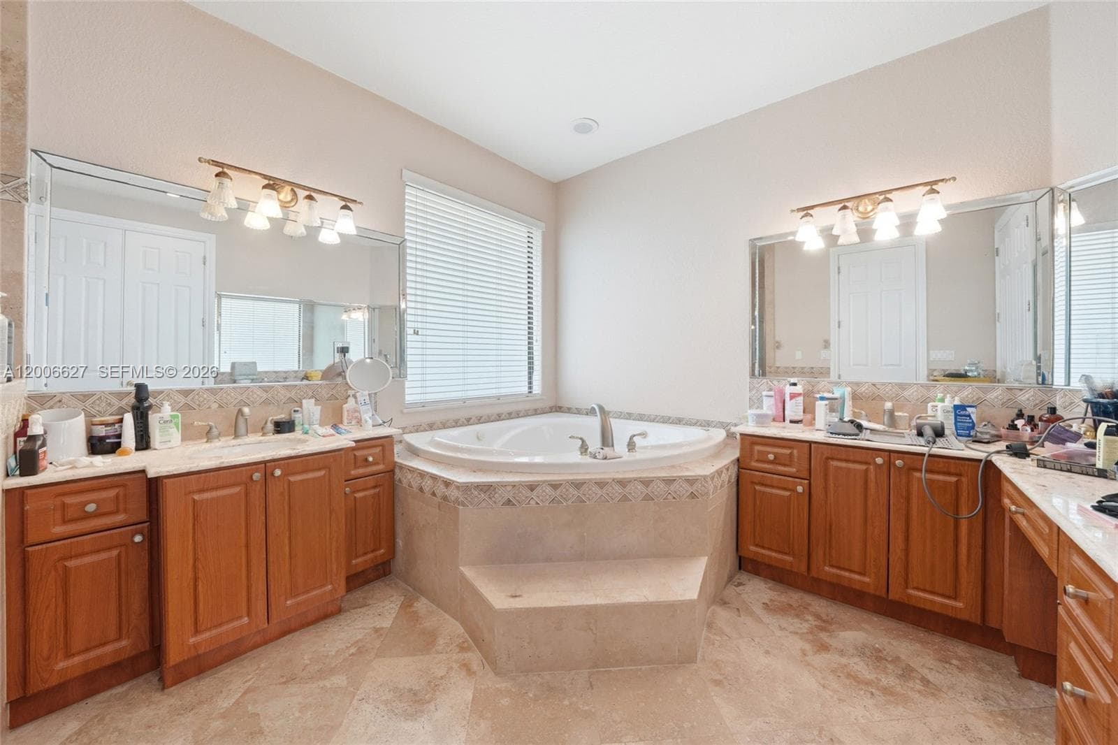 9898 NW 133rd St, Hialeah Gardens FL 33018 — 52