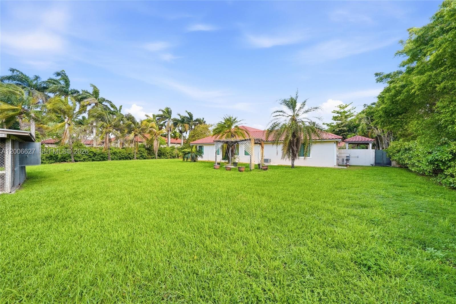 9898 NW 133rd St, Hialeah Gardens FL 33018 — 31