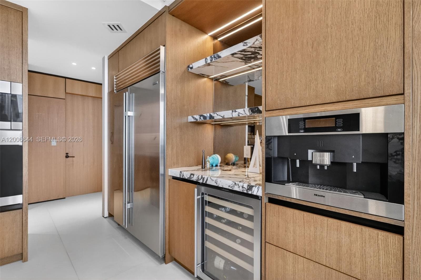 4100 Island Blvd # 904, Aventura FL 33160 — 17