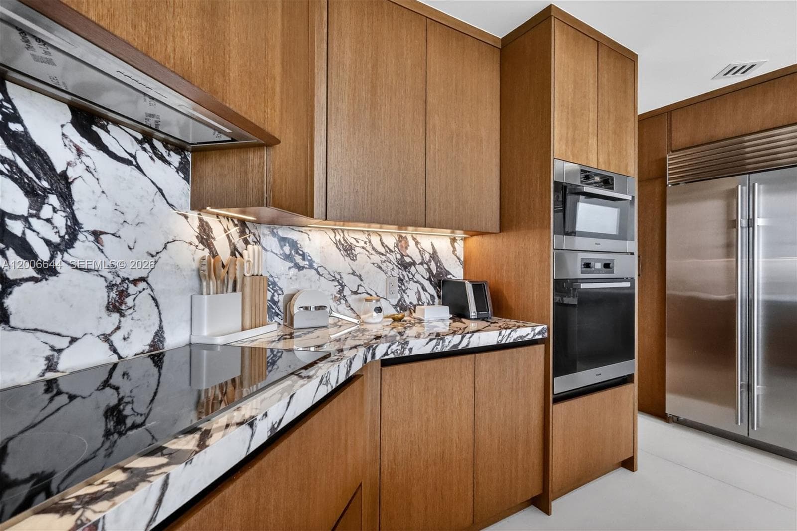 4100 Island Blvd # 904, Aventura FL 33160 — 16