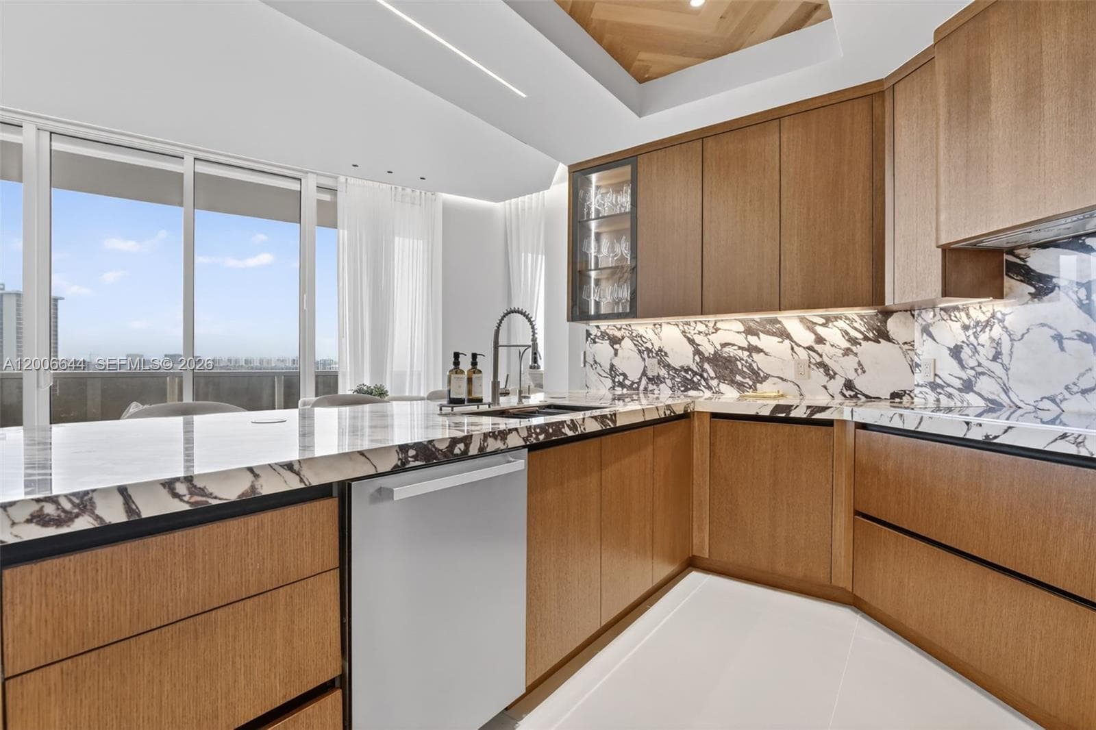 4100 Island Blvd # 904, Aventura FL 33160 — 12