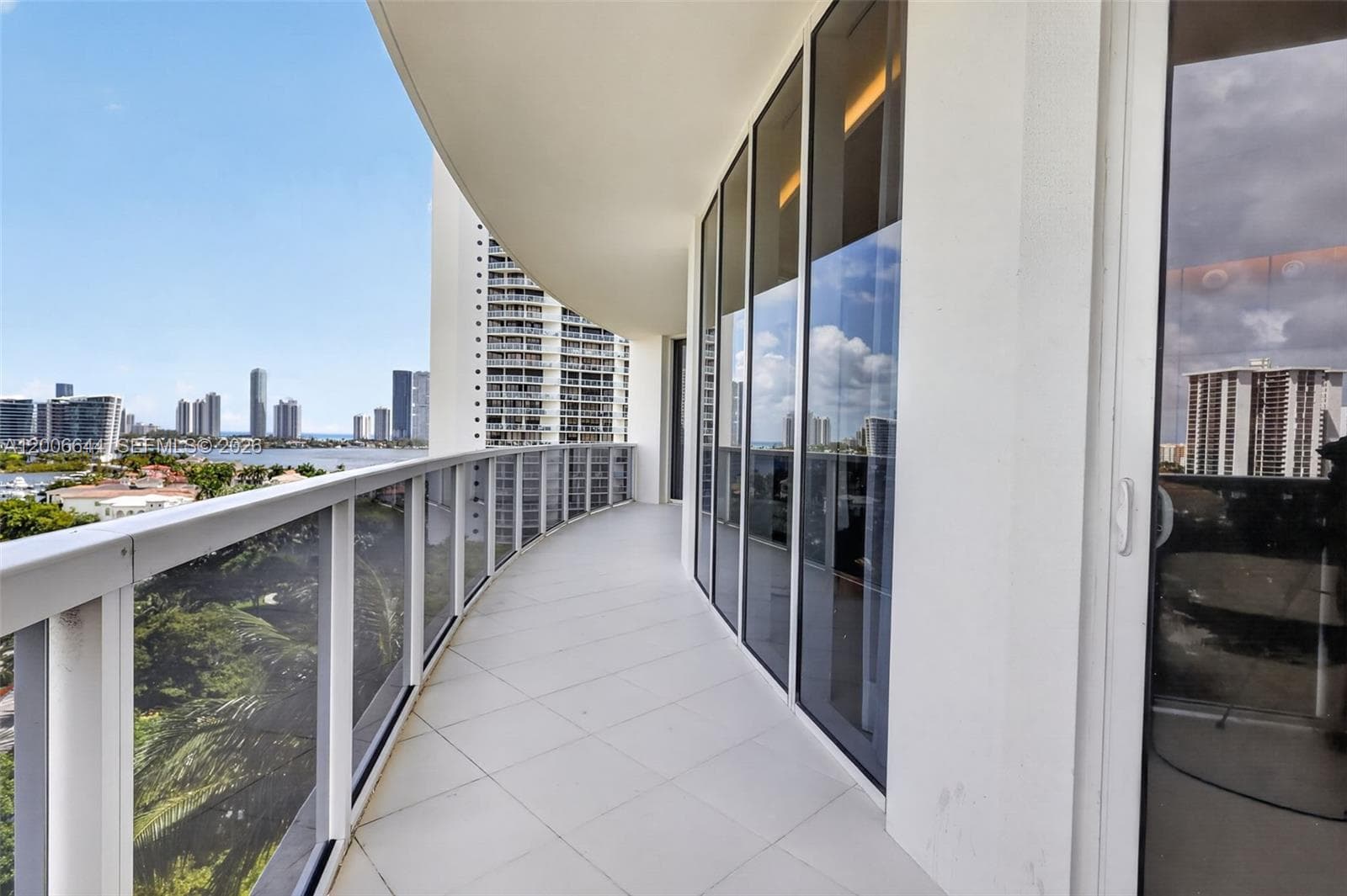 4100 Island Blvd # 904, Aventura FL 33160 — 53