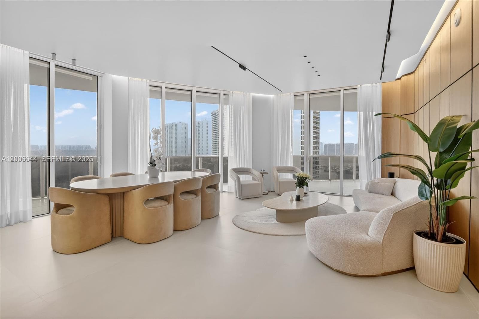 4100 Island Blvd # 904, Aventura FL 33160 — 3