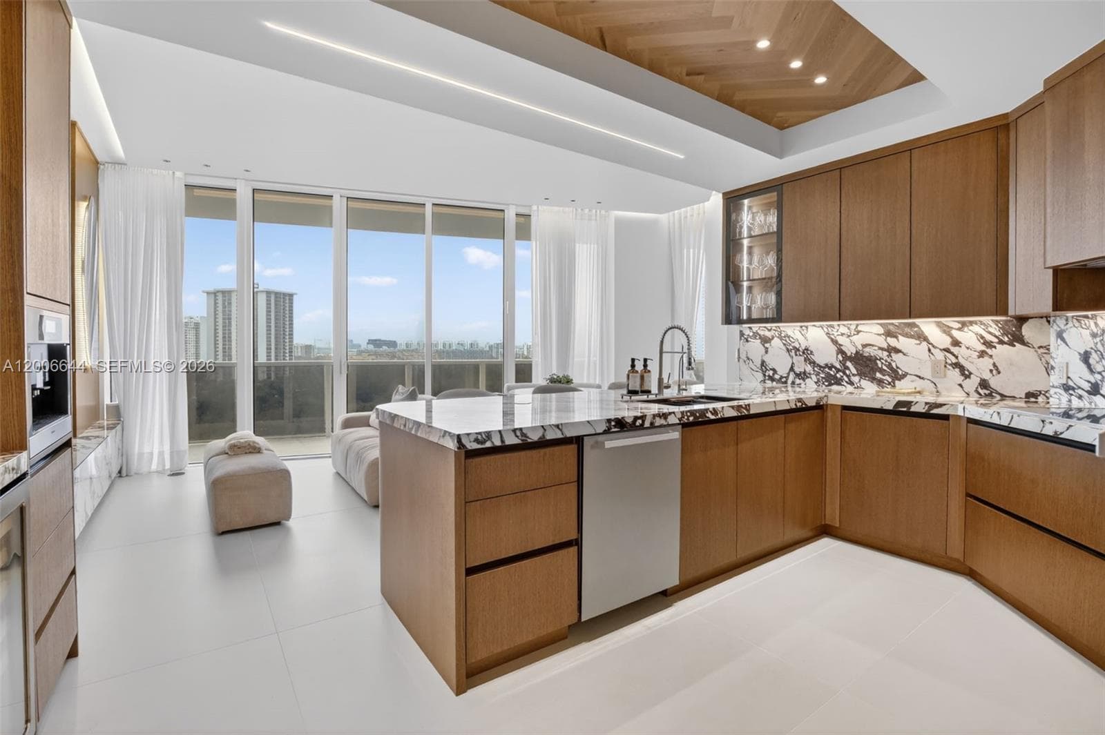 4100 Island Blvd # 904, Aventura FL 33160 — 14