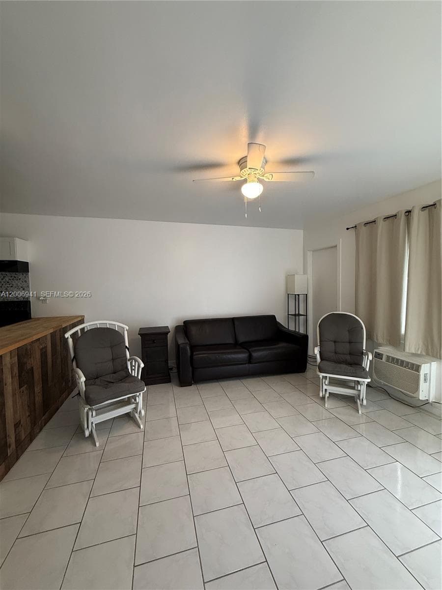 15610 NE 6th Ave # 10D, Miami FL 33162 — 22