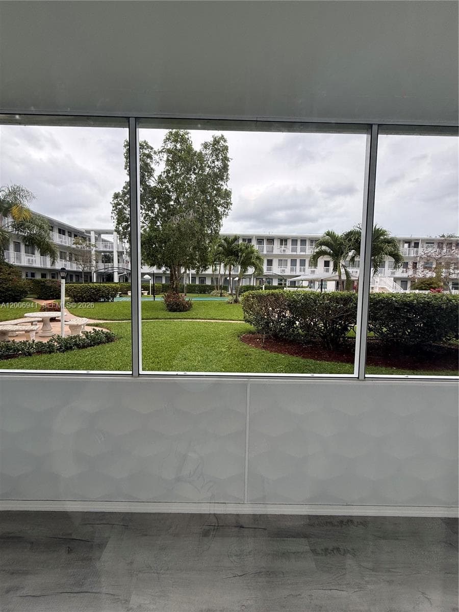 15610 NE 6th Ave # 10D, Miami FL 33162 — 20