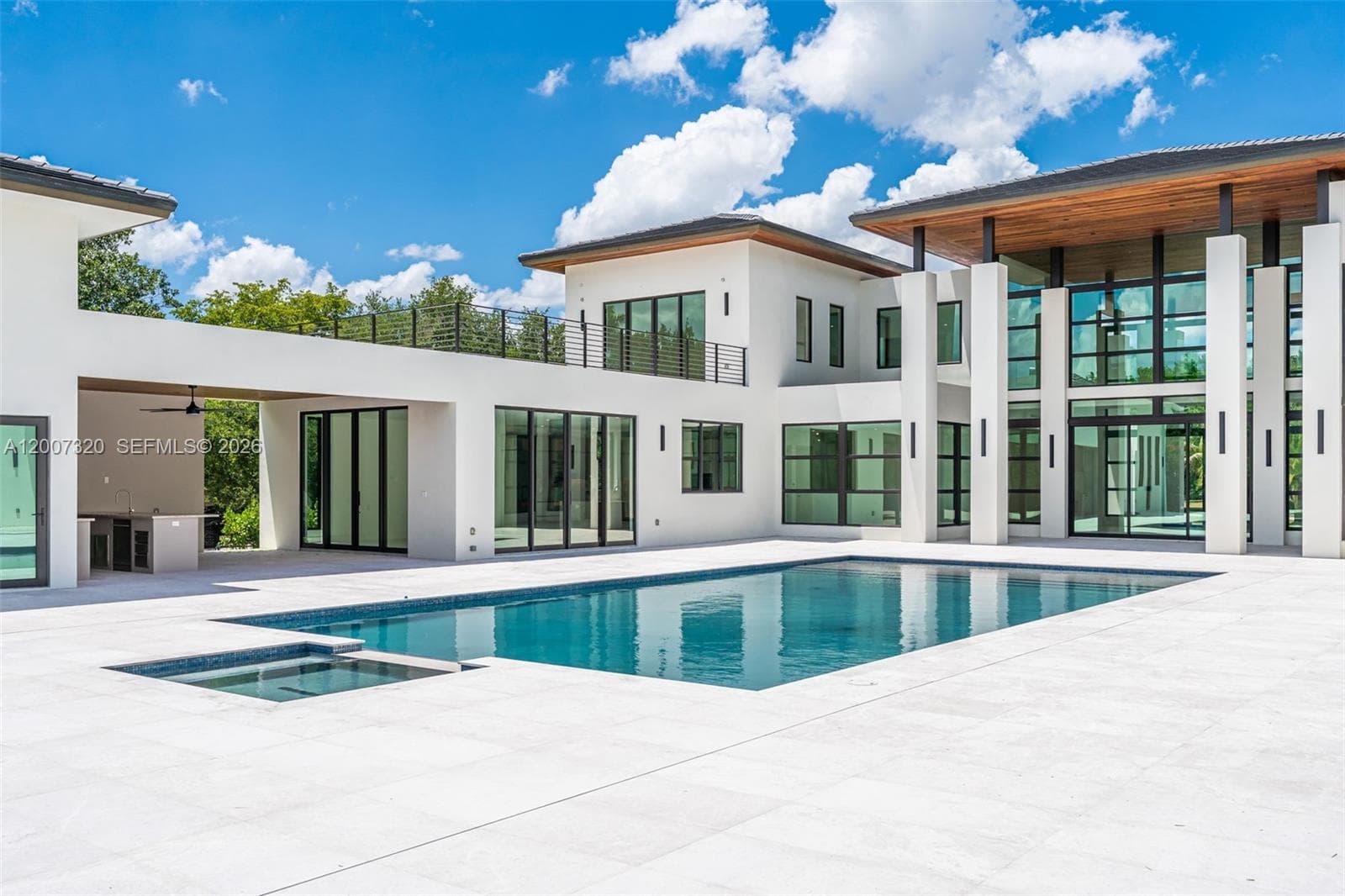 6290 Chapman Field Dr, Pinecrest FL 33156 — 2