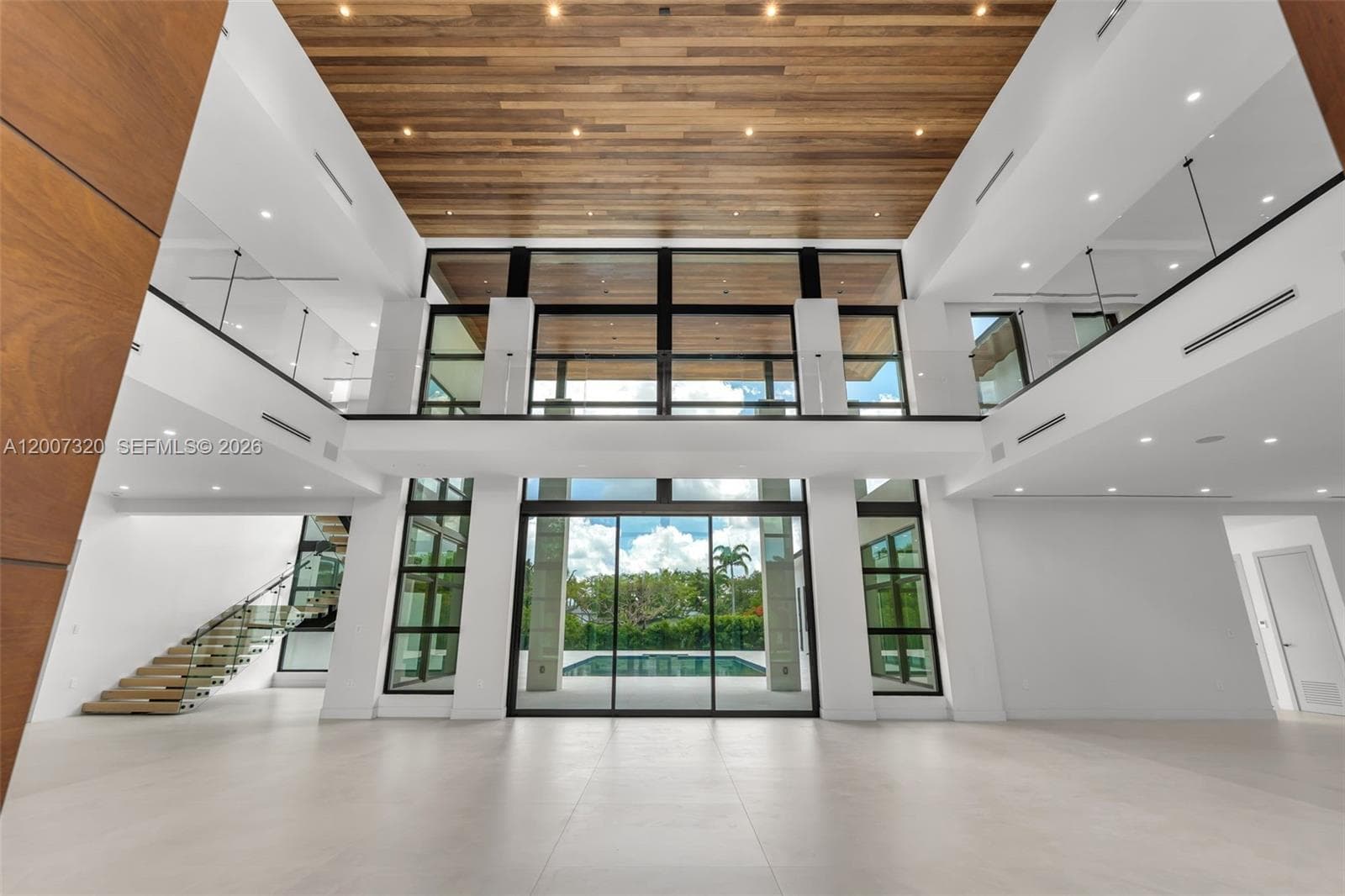 6290 Chapman Field Dr, Pinecrest FL 33156 — 19