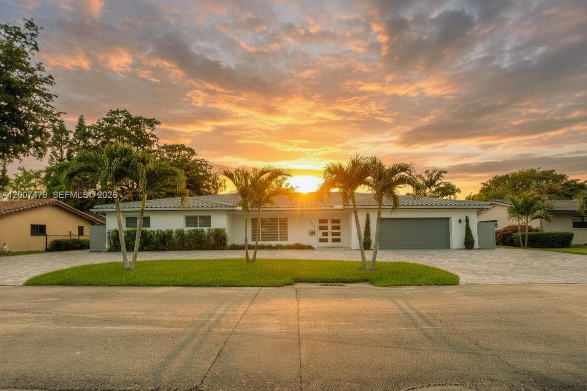 19150 S Saint Andrews Dr, Hialeah FL 33015 — 1