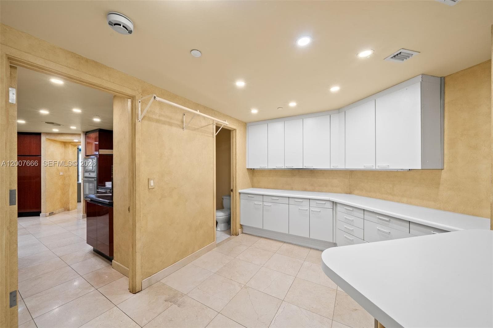 9999 Collins Ave # 6G, Bal Harbour FL 33154 — 35