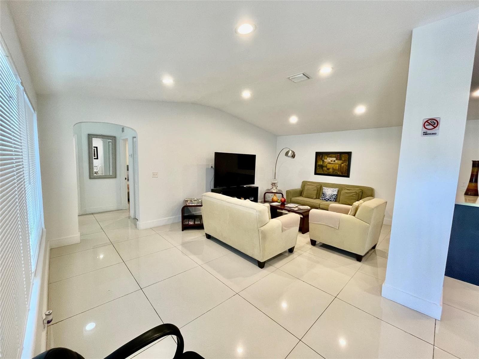 88 NE 154th Street, North Miami Beach FL 33162 — 6