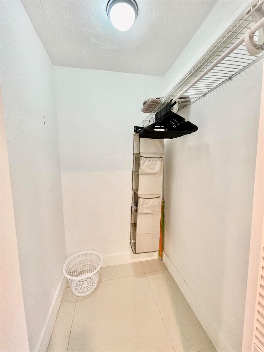 88 NE 154th Street, North Miami Beach FL 33162 — 18