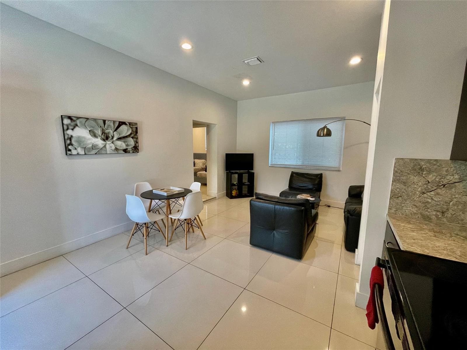 88 NE 154th Street, North Miami Beach FL 33162 — 21