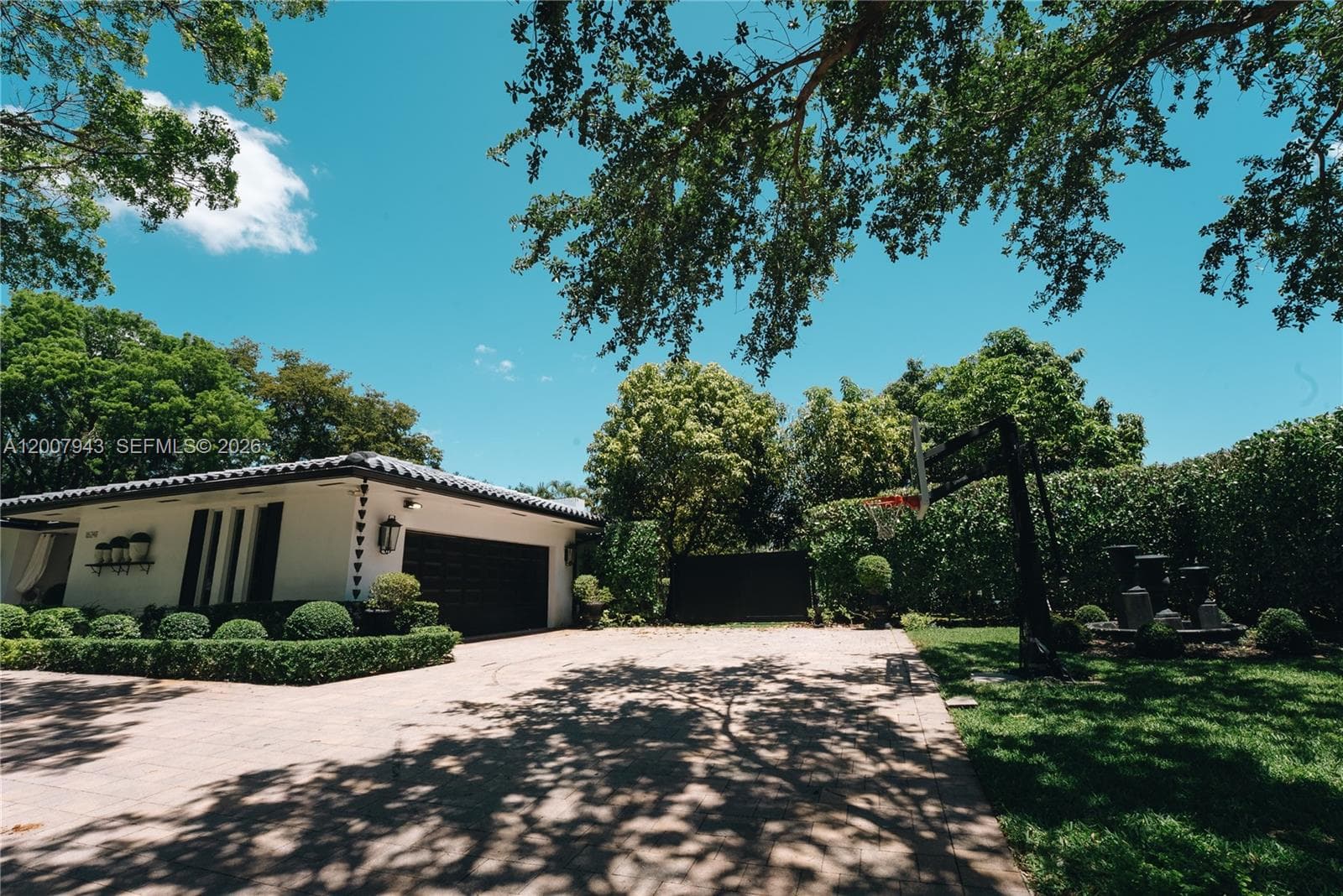16241 W Troon Cir, Miami Lakes FL 33014 — 19