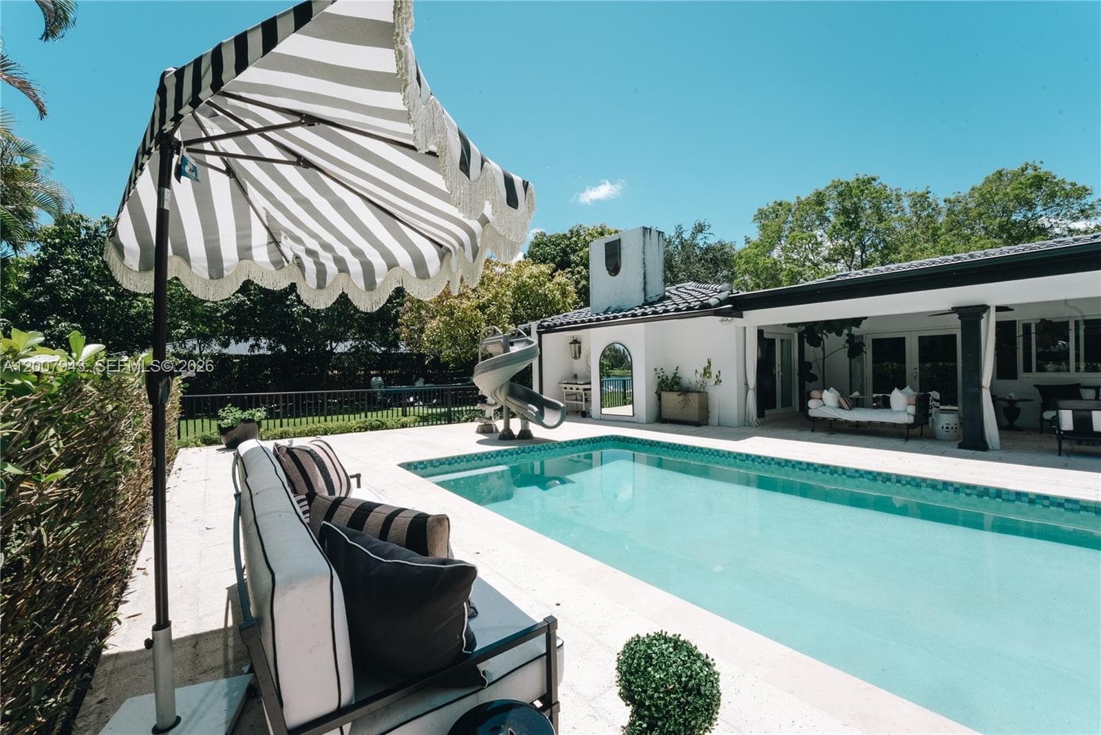 16241 W Troon Cir, Miami Lakes FL 33014 — 40