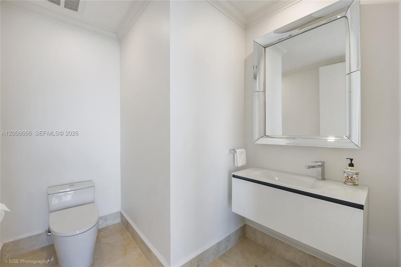 3400 SW 27th Ave # 2202, Miami FL 33133 — 18