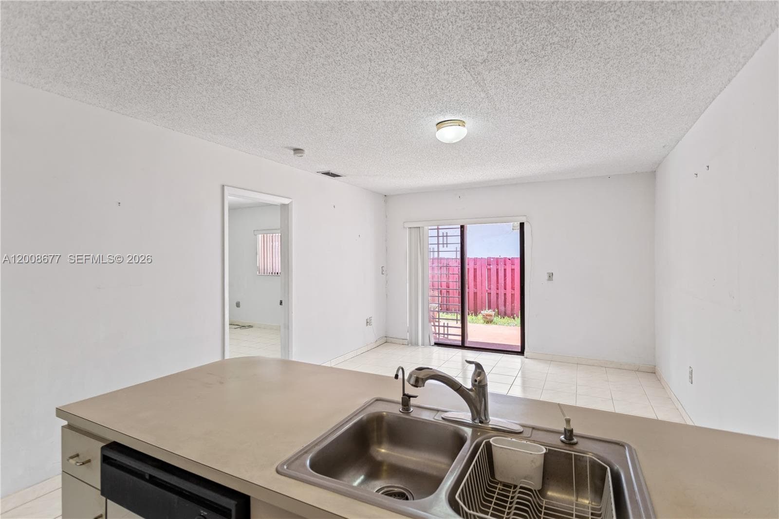 8800 NW 118th St, Hialeah Gardens FL 33018 — 10