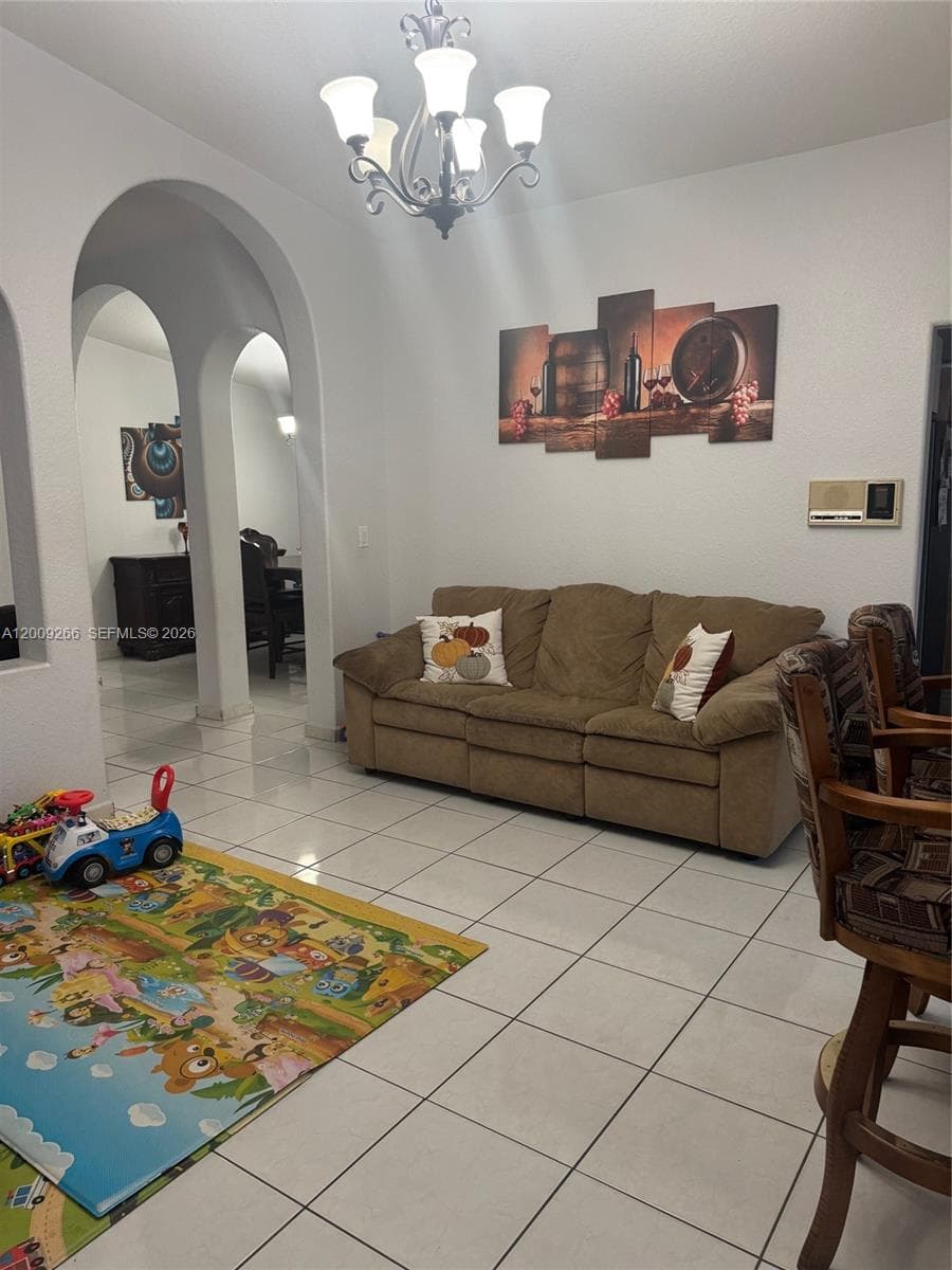 8748 NW 143rd Ter, Miami Lakes FL 33018 — 16
