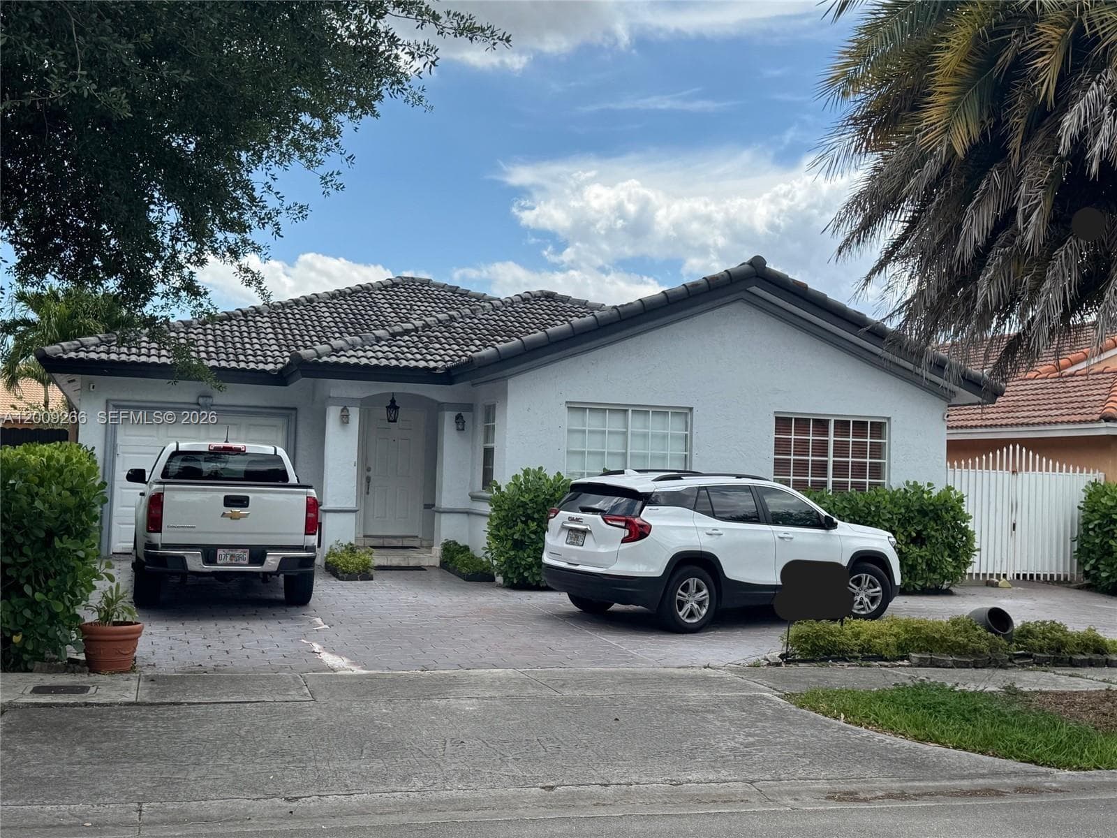 8748 NW 143rd Ter, Miami Lakes FL 33018 — 1