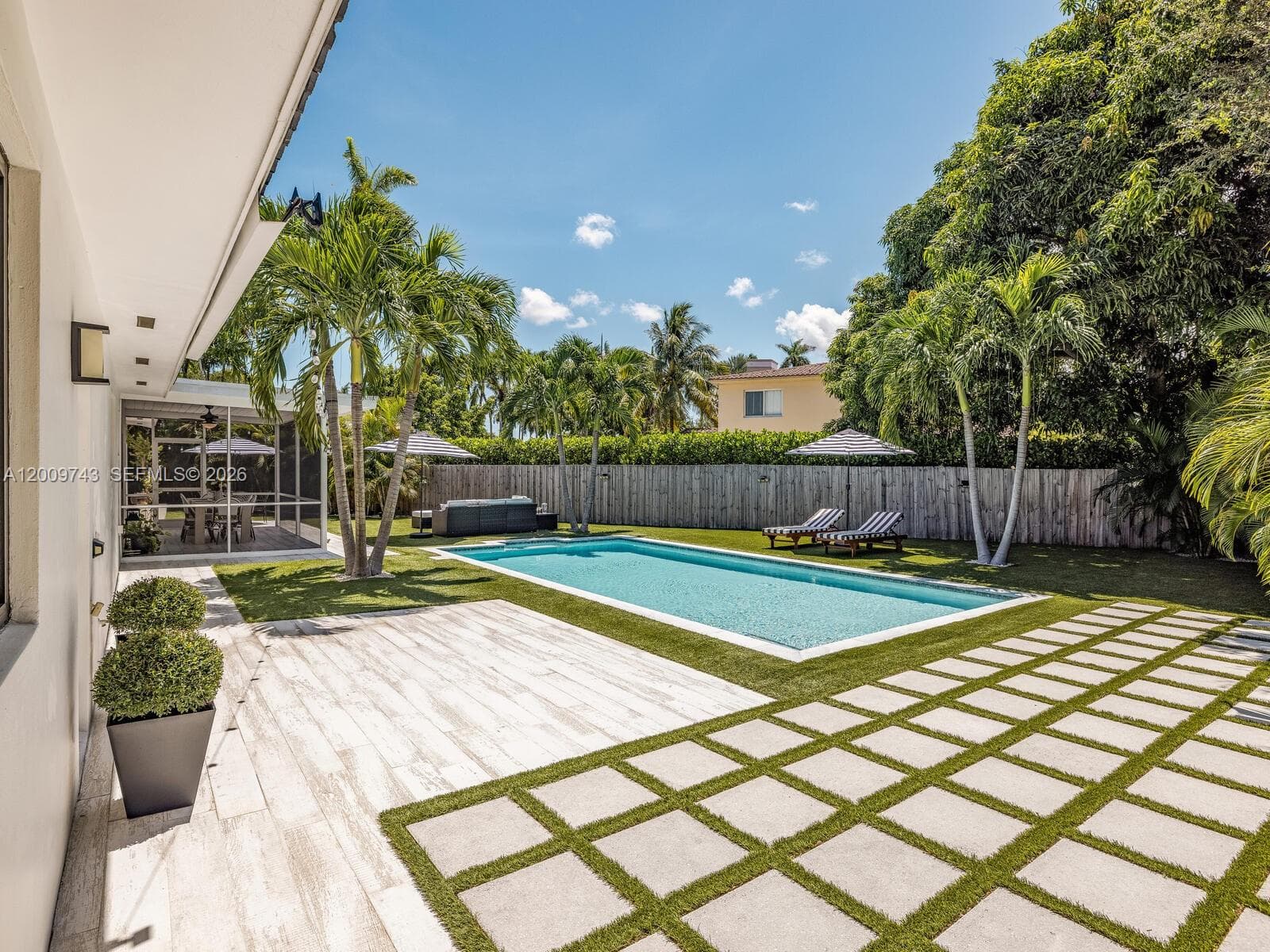 11504 NE 6th Ave, Biscayne Park FL 33161 — 64