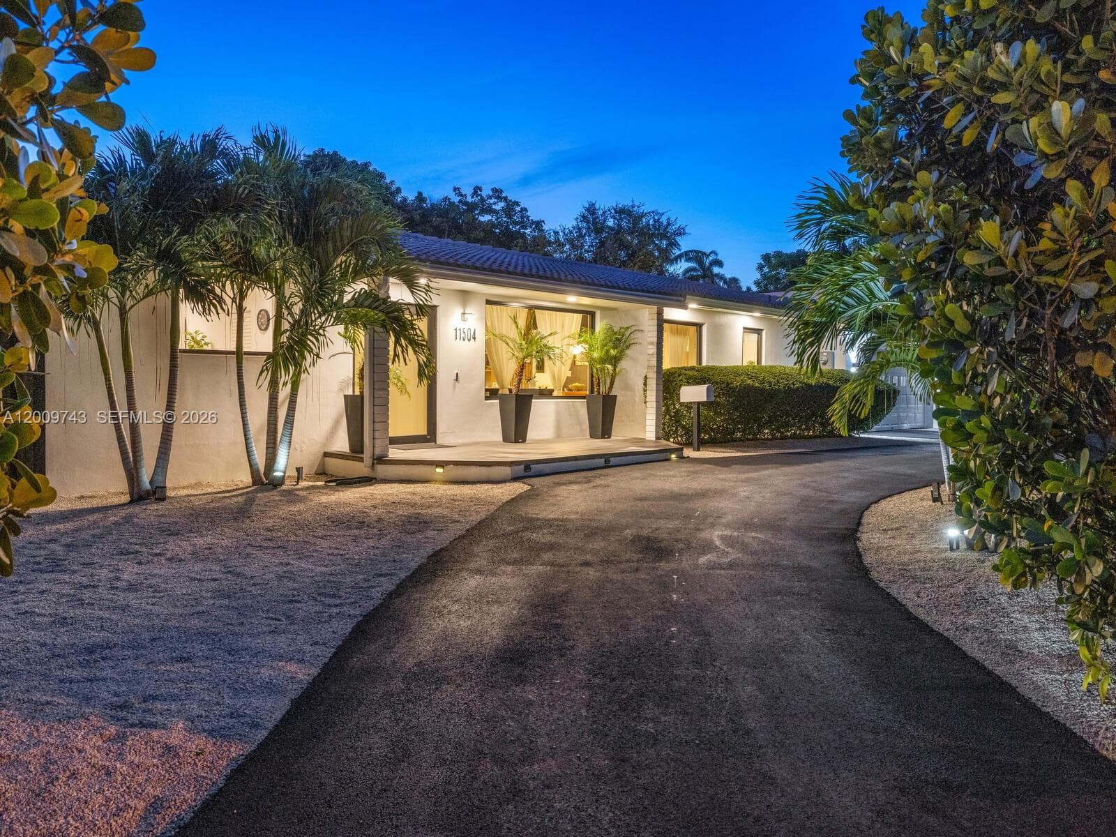 11504 NE 6th Ave, Biscayne Park FL 33161 — 8