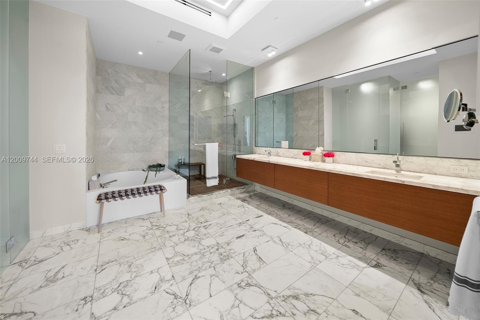 10201 Collins Ave, Bal Harbour FL 33154 — 19