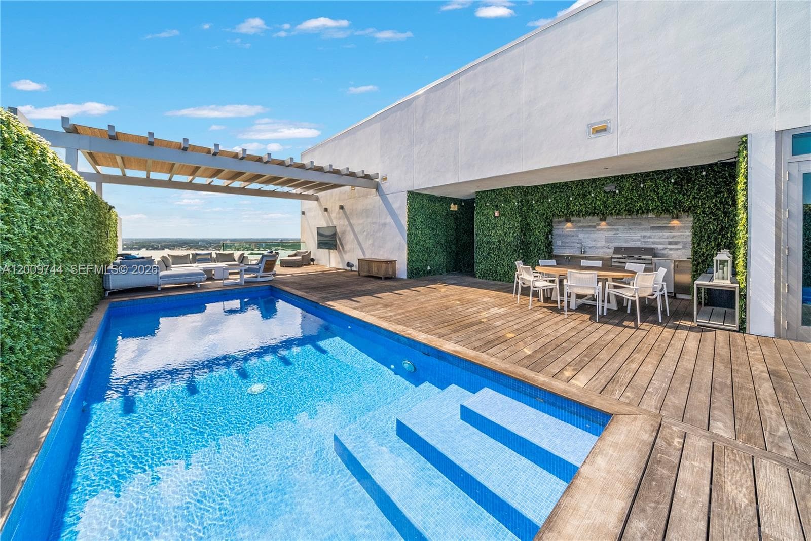 10201 Collins Ave, Bal Harbour FL 33154 — 31