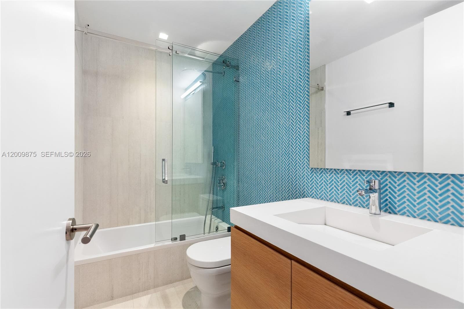 120 Knollwood Dr, Key Biscayne FL 33149 — 37