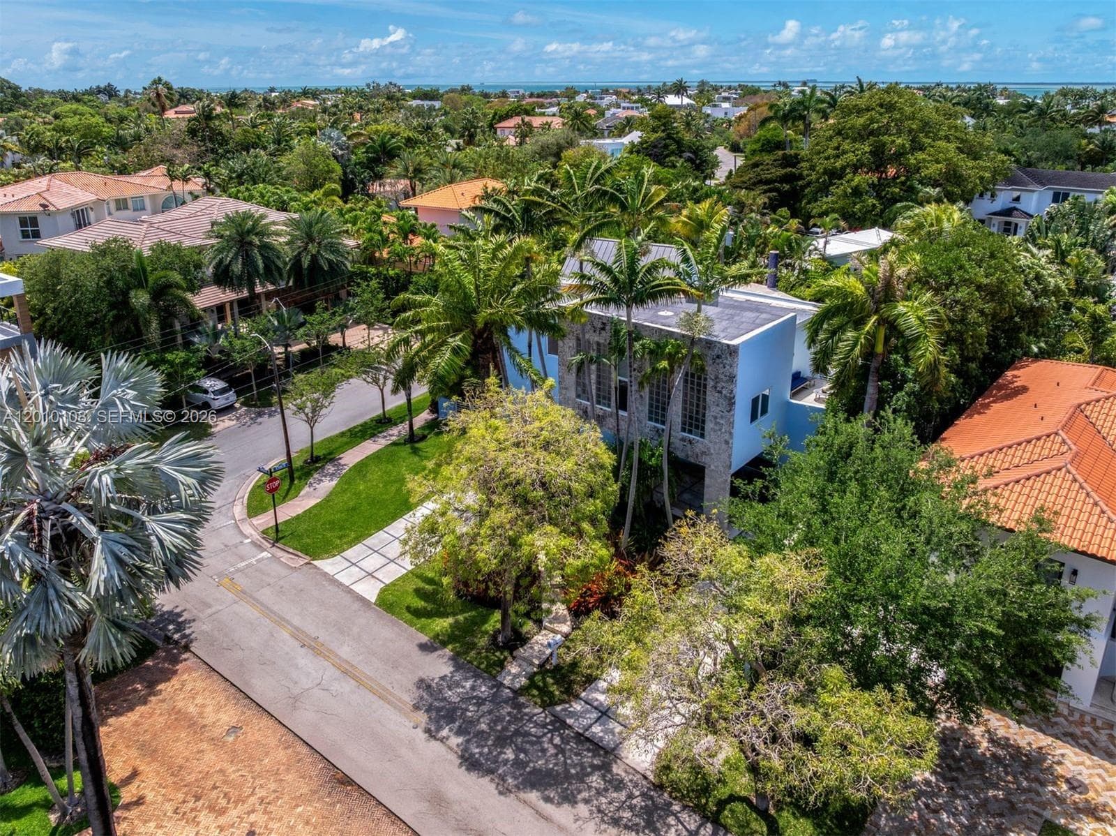 690 Warren Ln, Key Biscayne FL 33149 — 36