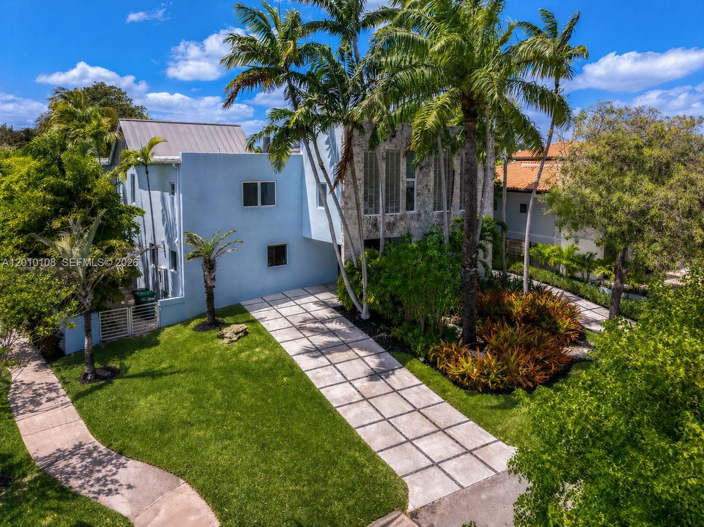 690 Warren Ln, Key Biscayne FL 33149 — 1
