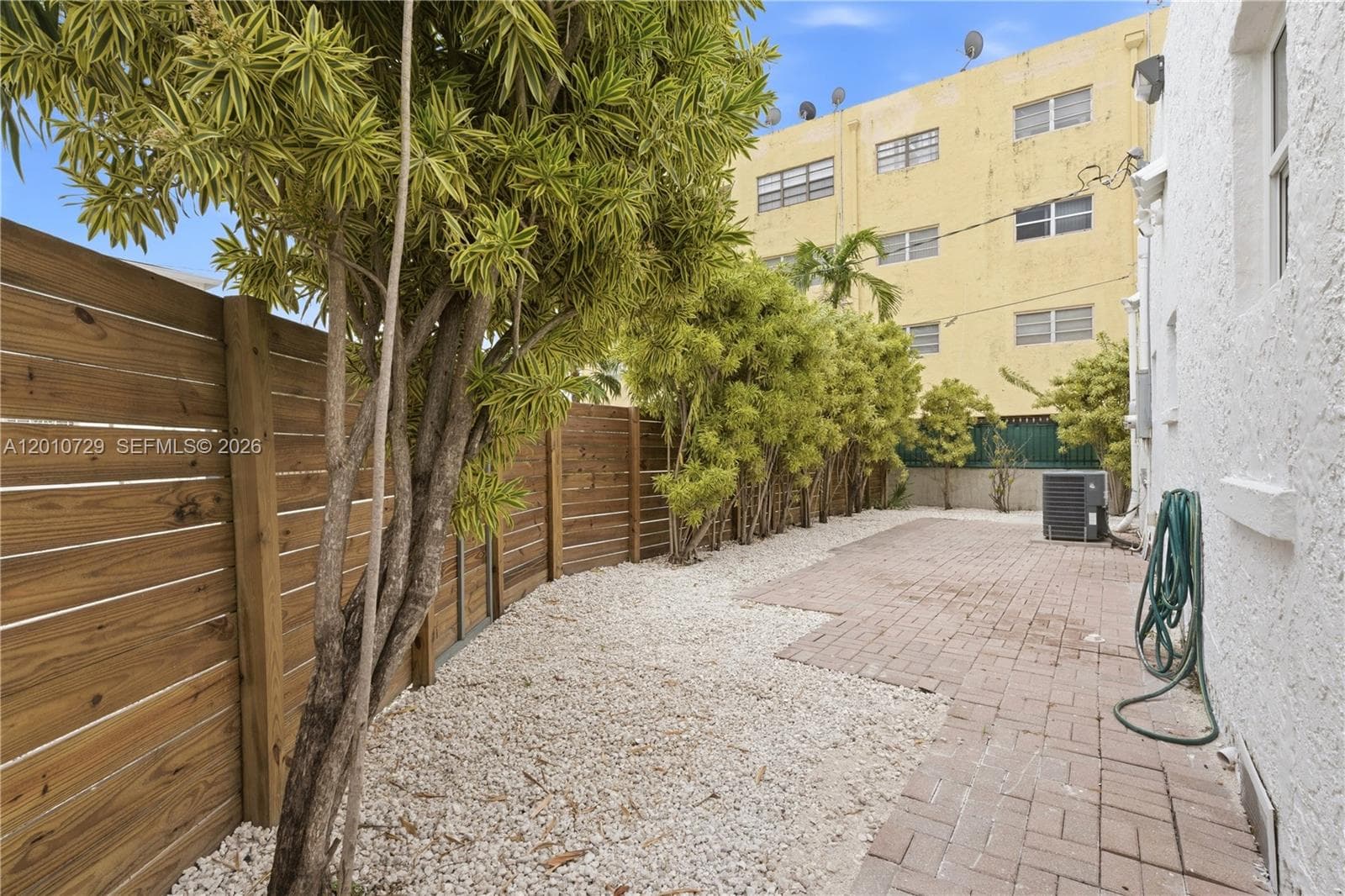 340 NE 125th St, North Miami FL 33161 — 20