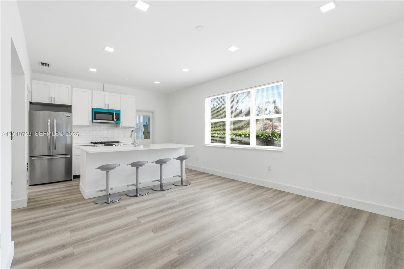 340 NE 125th St, North Miami FL 33161 — 9