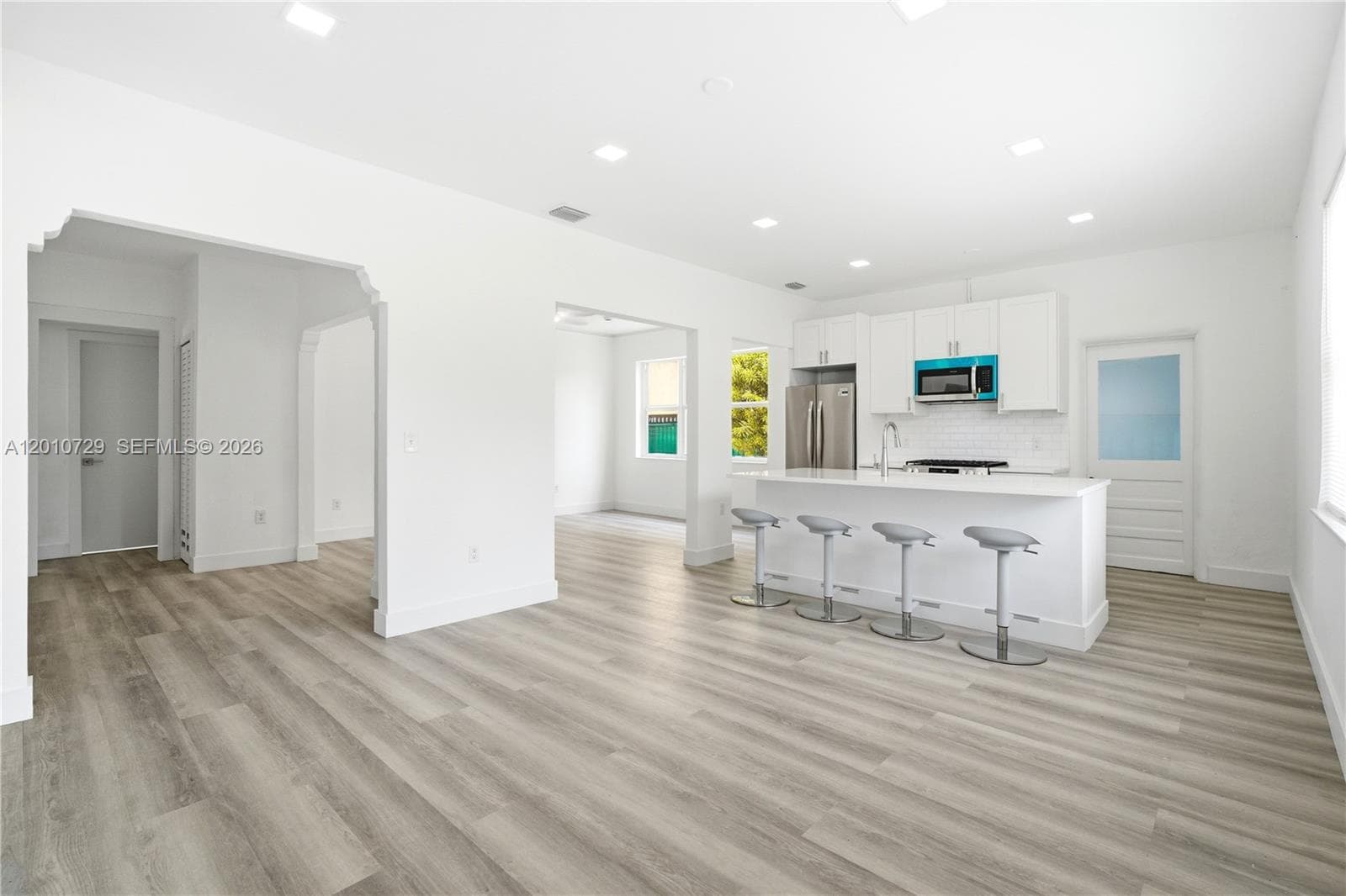 340 NE 125th St, North Miami FL 33161 — 8