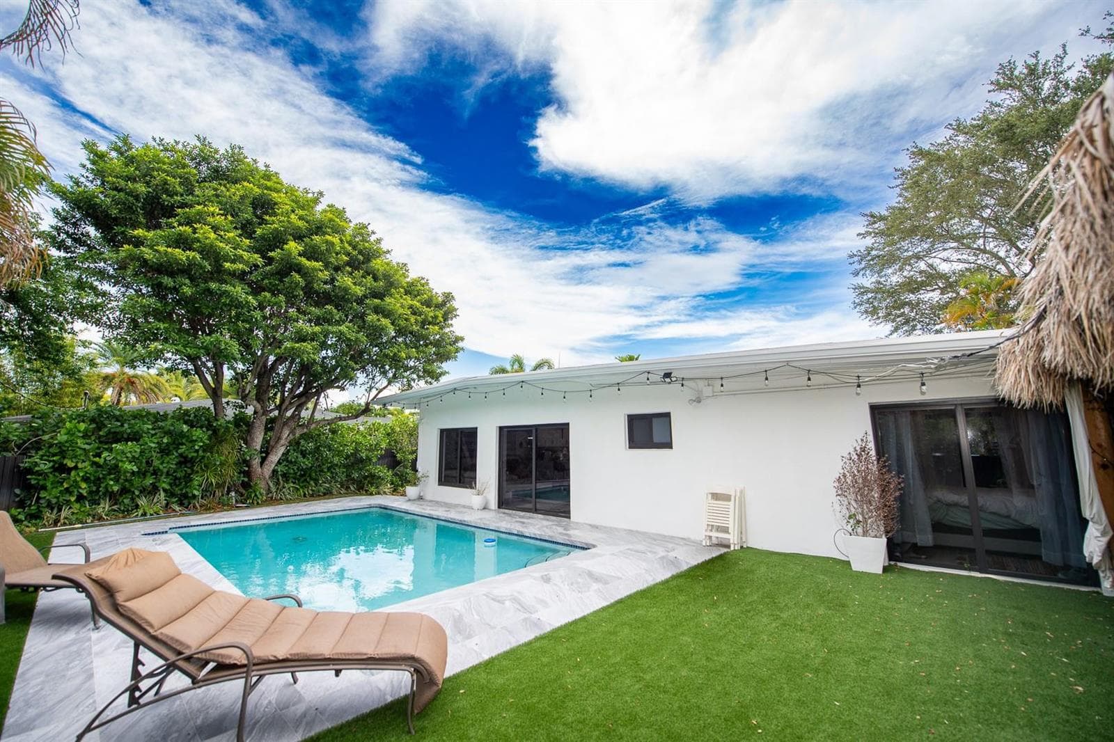 18560 NE 20th Court, North Miami Beach FL 33179 — 22