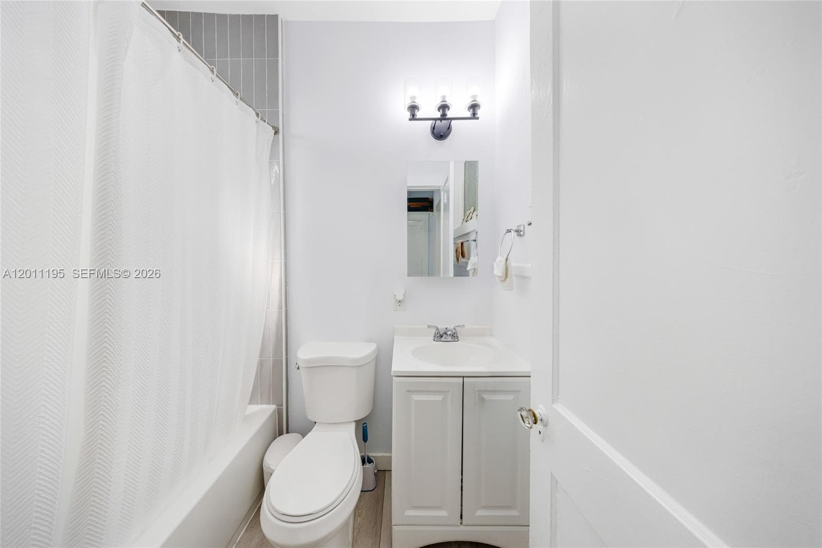1610 Salzedo St, Coral Gables FL 33134 — 14