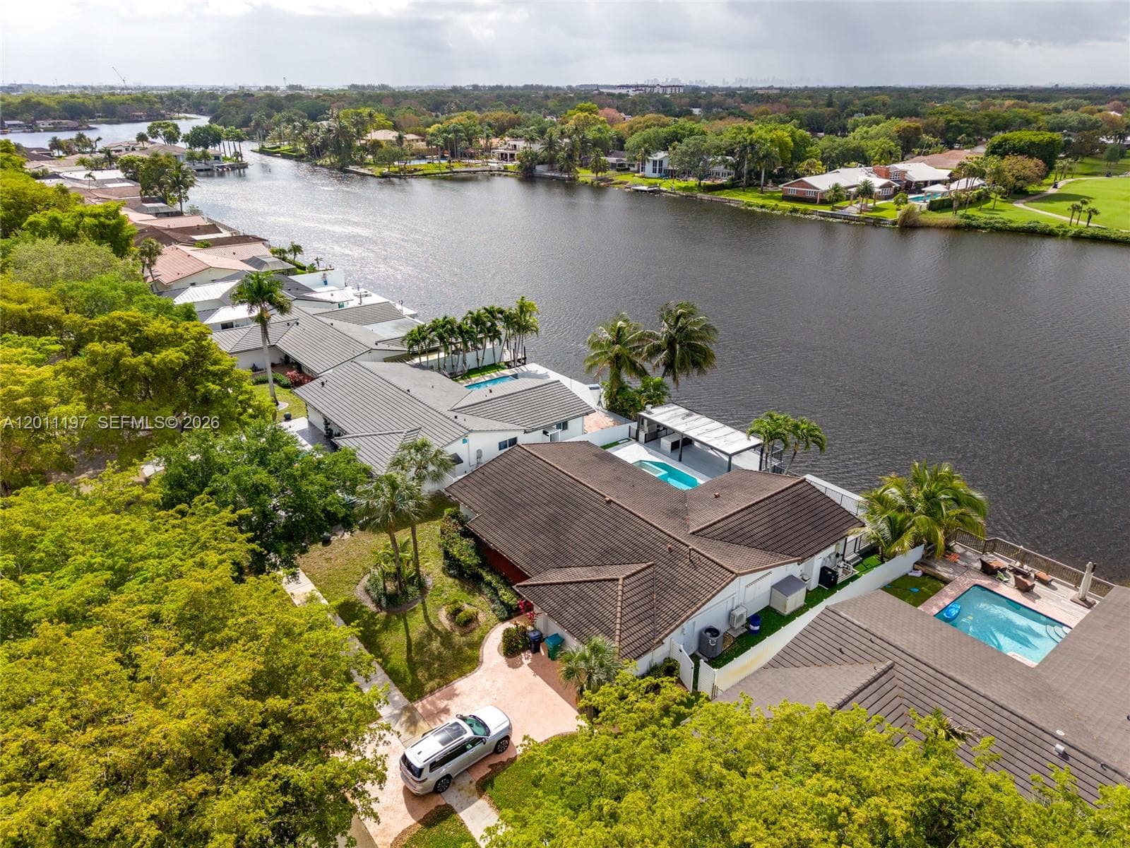 7410 Loch Ness Dr, Miami Lakes FL 33014 — 15
