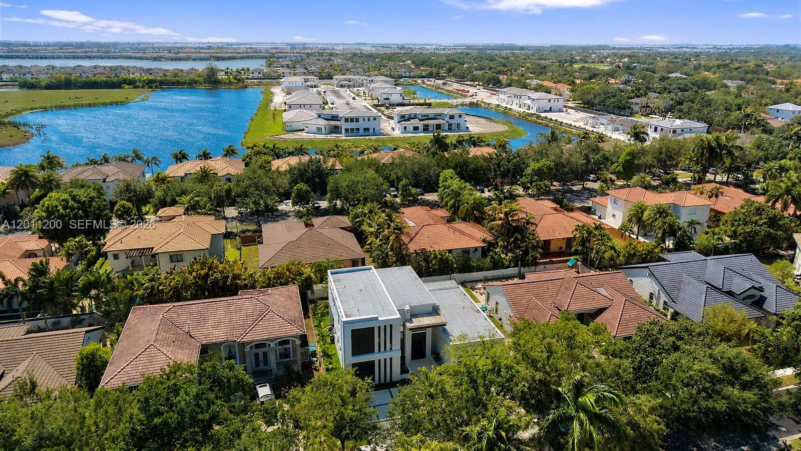 16022 NW 83rd Ct, Miami Lakes FL 33016 — 110
